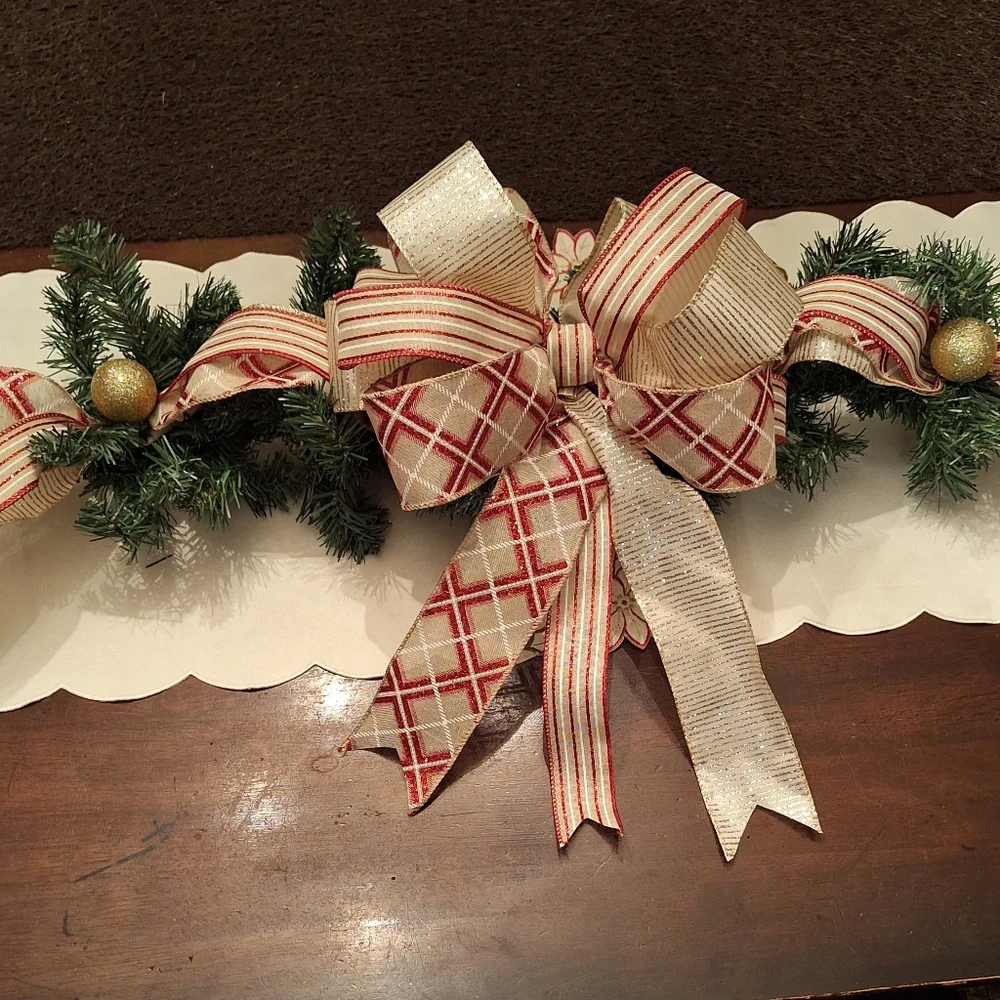 Festive Holiday Swag